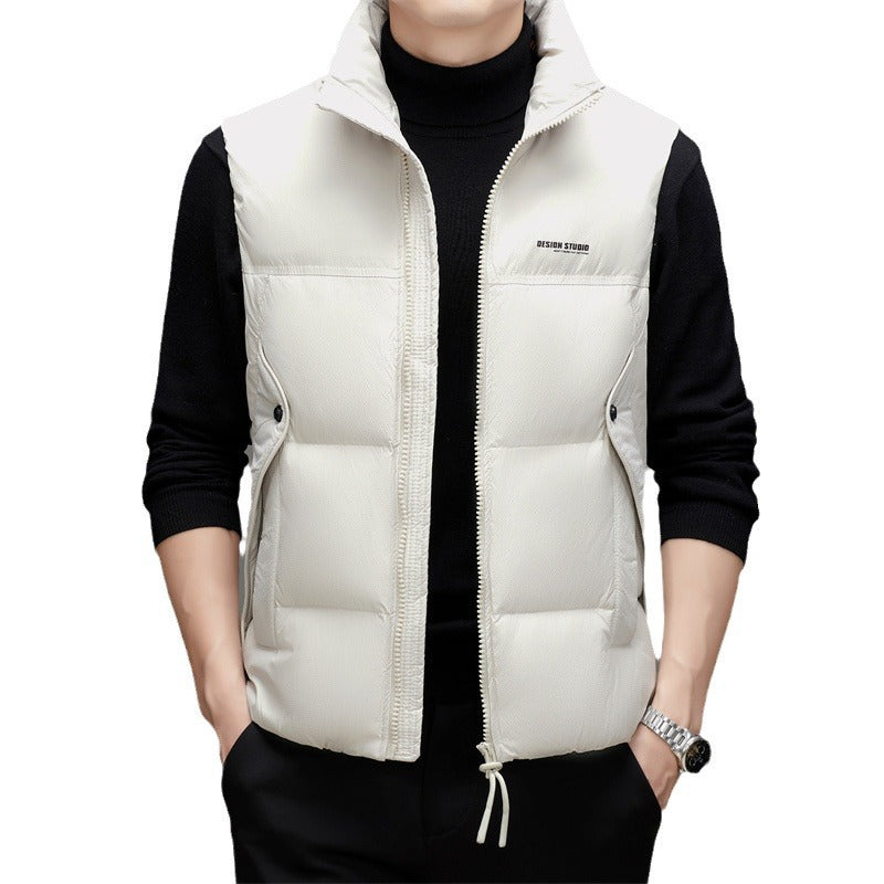 Herren samtige Steppweste mit hohem Kragen und praktischen Taschen Aliams