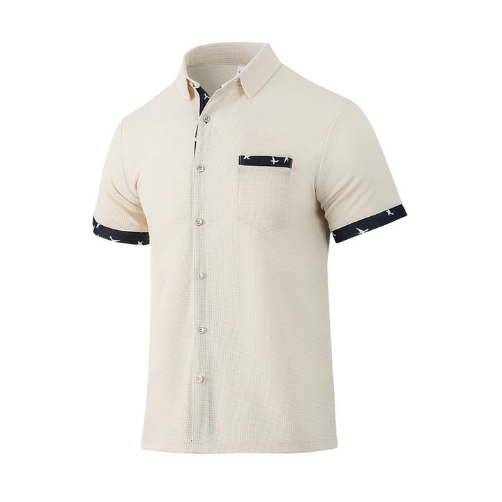 Herren Kurzarm-Hemd mit kontrastierenden Ärmelabschlüssen und modischer Brusttasche Aliams