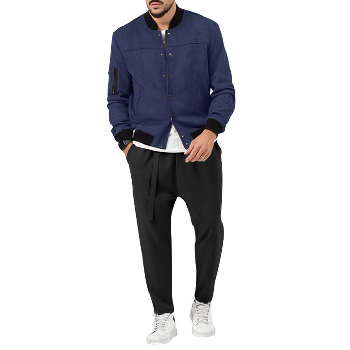 Herren Bomberjacke aus luxuriösem Wildleder mit praktischen Reißverschlusstaschen und eleganten Akzenten Aliams