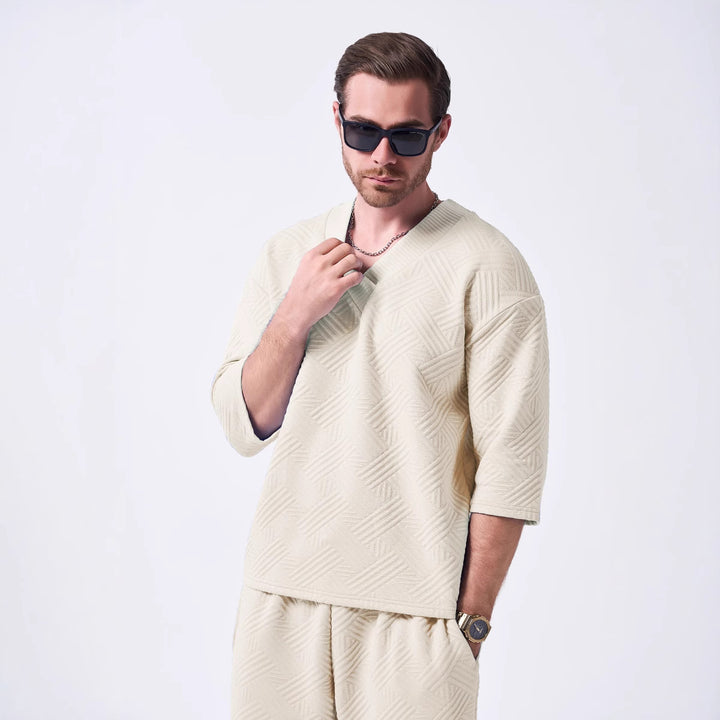 Herren TrendigesKurzarm-Oberteil mit modernem V-Ausschnitt und strukturiertem Design Aliams