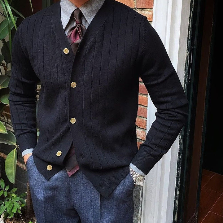 Herren elegante Strickjacke mit feiner Rippenstruktur und Knopfdetails Aliams