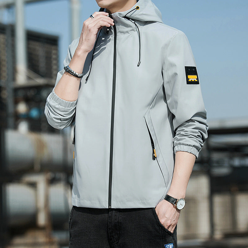 Herren sportliche Windjacke mit praktischem Reißverschluss und verstellbarer Kapuze Hedi-Mode