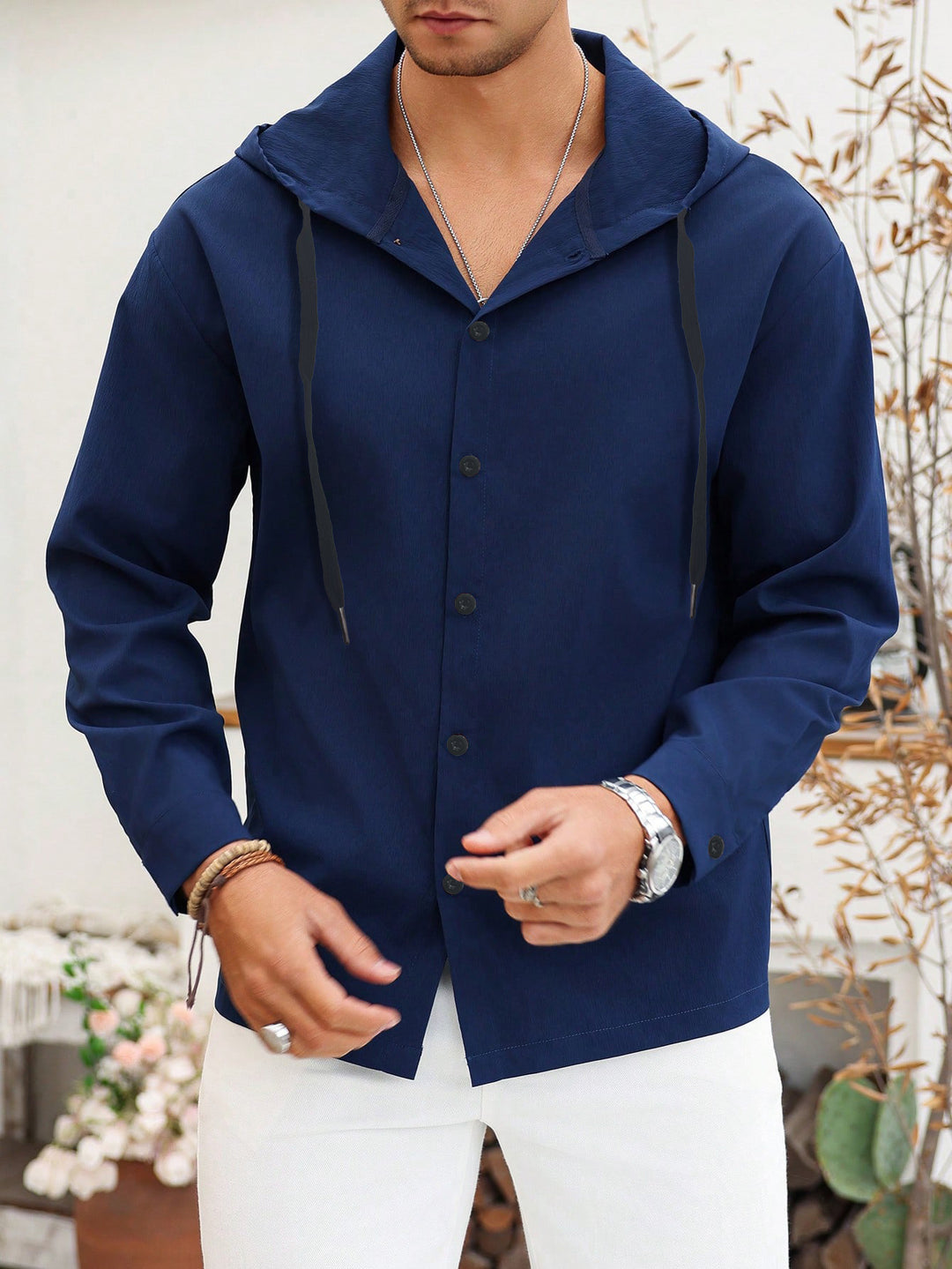 Herren sportliche Hemdjacke mit Kapuze und zeitgemäßem Design Aliams