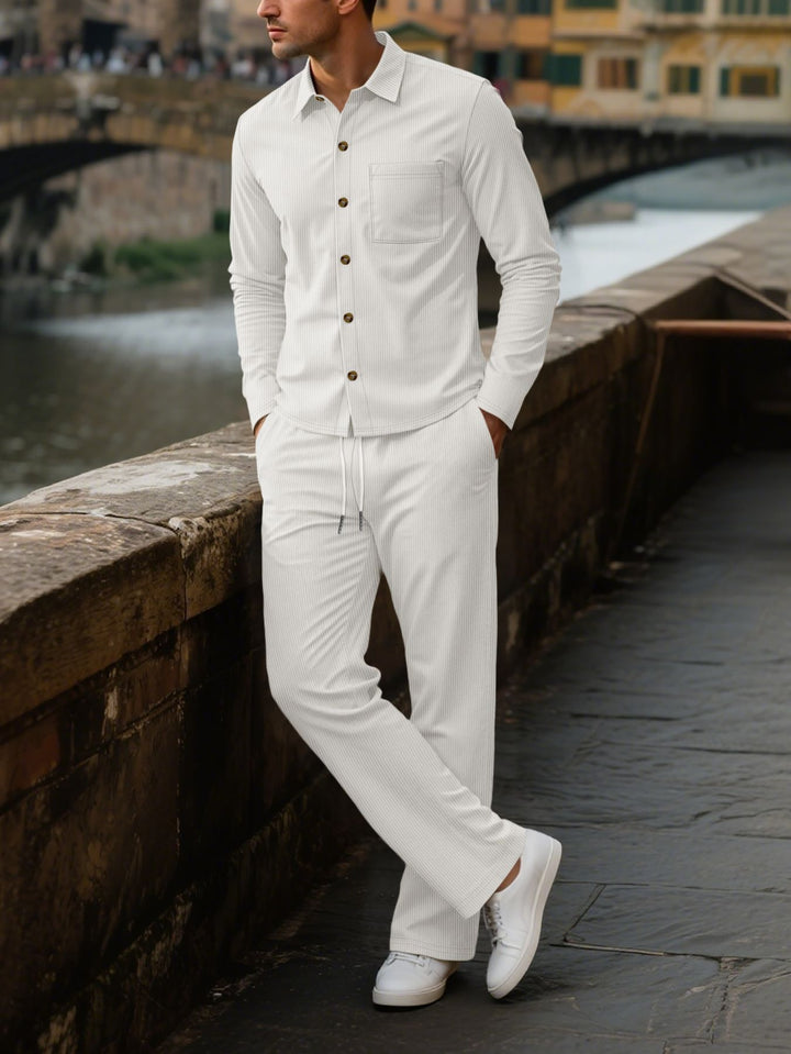 Herren eleganter Freizeitanzug mit strukturierter Oberfläche und praktischen Taschen Aliams