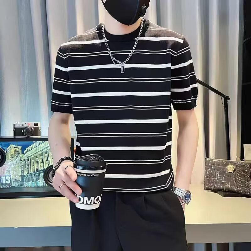 Herren Kurzarm-T-Shirt mit modernem Streifenmuster Aliams