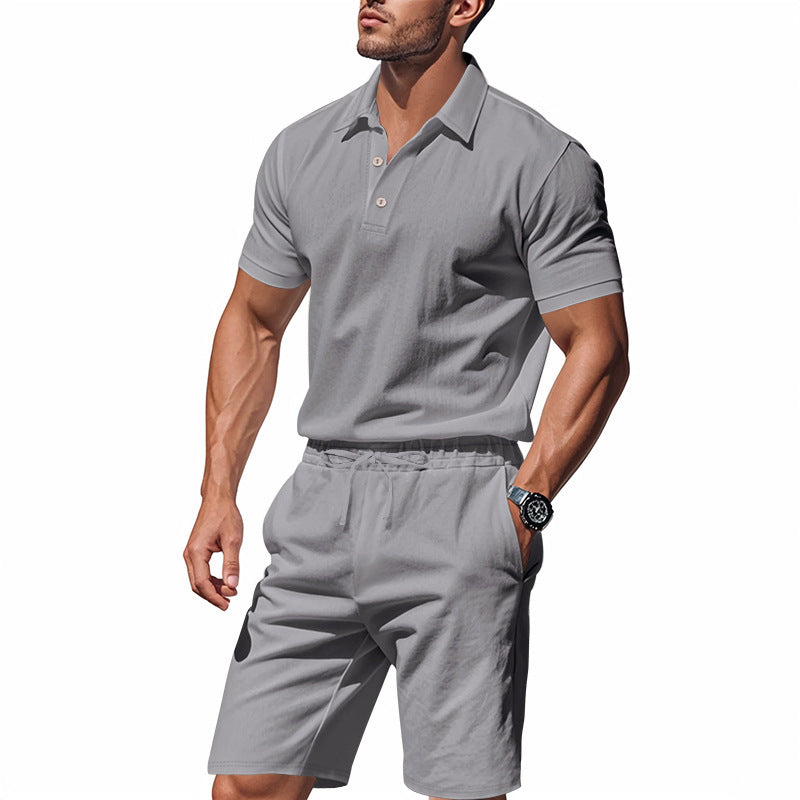 Herren Freizeit-Outfit mit Polohemd und kurzen Hosen Aliams