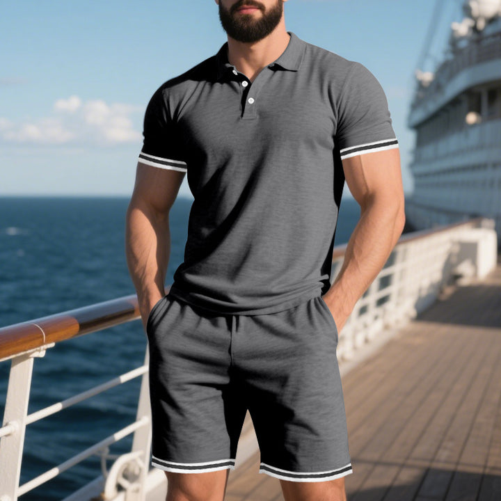Herren Poloshirt und Shorts Ensemble mit kontrastierenden Details Aliams