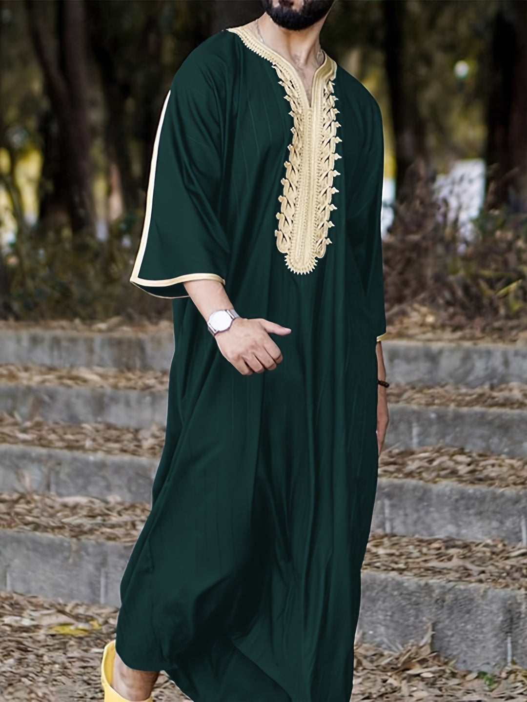 Herren traditioneller Kaftan mit kunstvollen Stickdetails Aliams