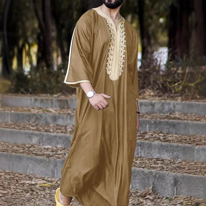Herren traditioneller Kaftan mit kunstvollen Stickdetails Aliams