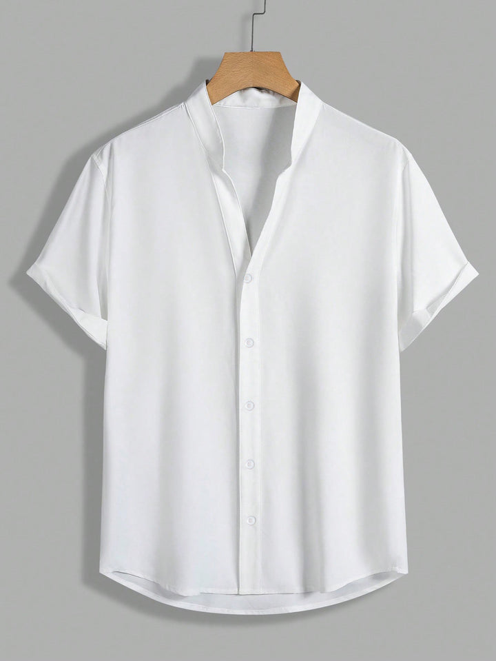 Herren Kurzarm-Hemd mit modernem Stehkragen und praktischen Knopfdetails Aliams