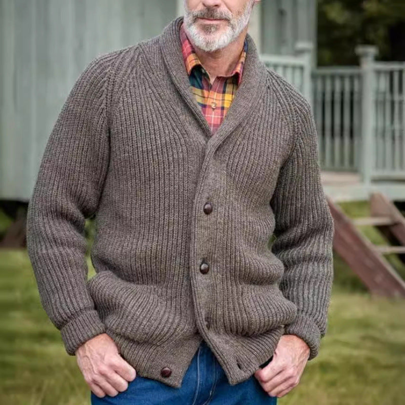 Herren grob gestrickter Cardigan mit praktischen Taschen und modernem V-Ausschnitt Aliams