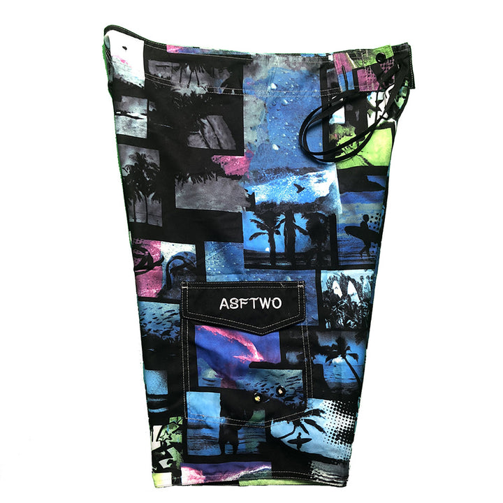 Herren Badeshorts im modernen Fotocollage-Design mit praktischen Seitentaschen und schnelltrocknendem Material Aliams