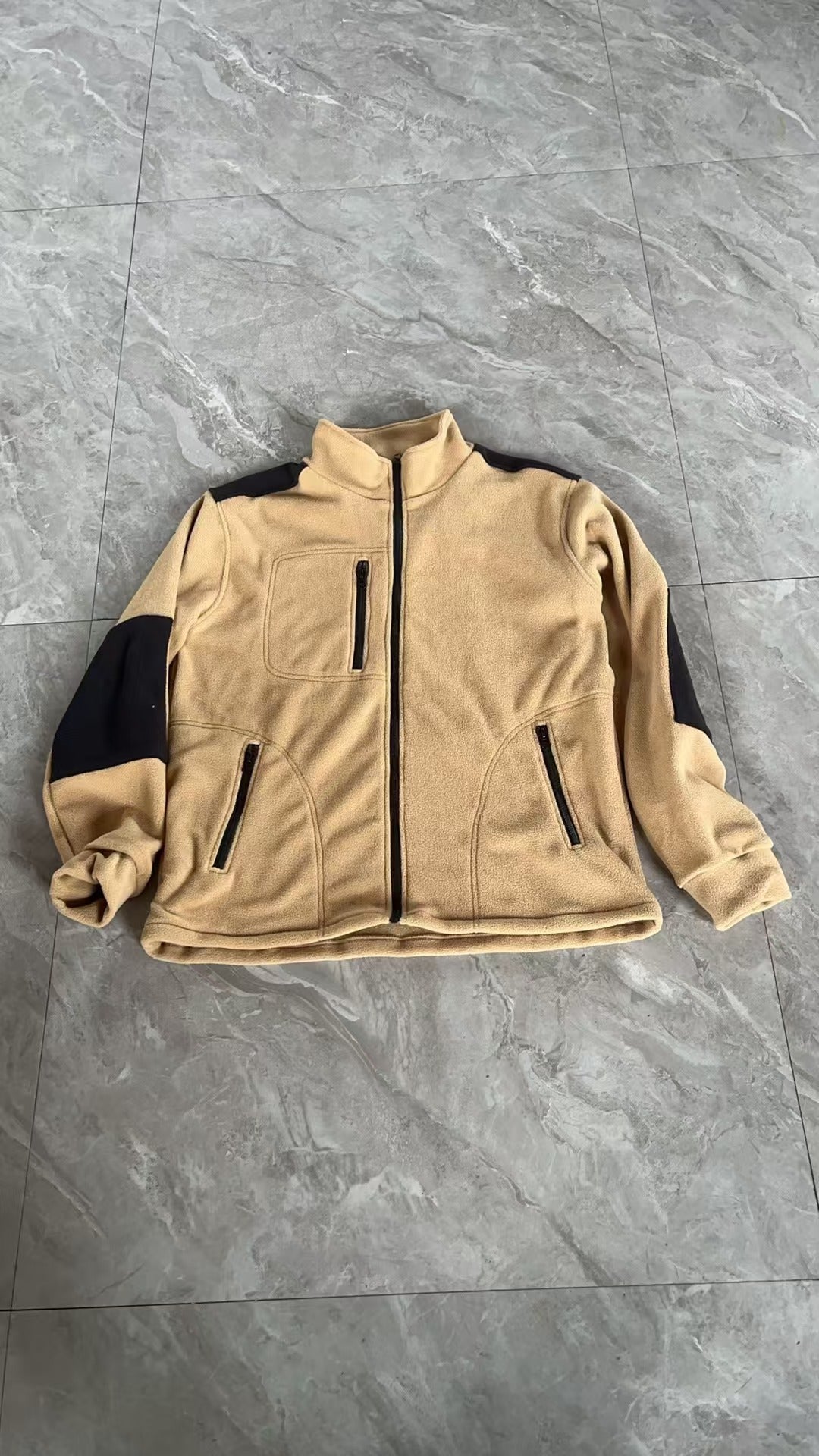 Herren Fleecejacke mit praktischen Reißverschlusstaschen Aliams