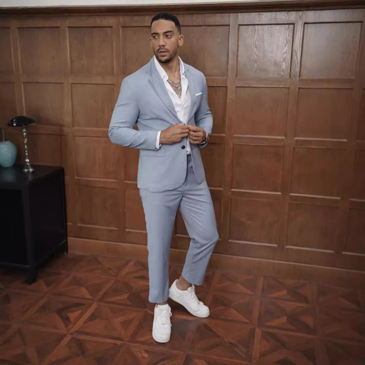 Herren Eleganter Anzug mit leichtem Schnitt und schmalem Revers Aliams