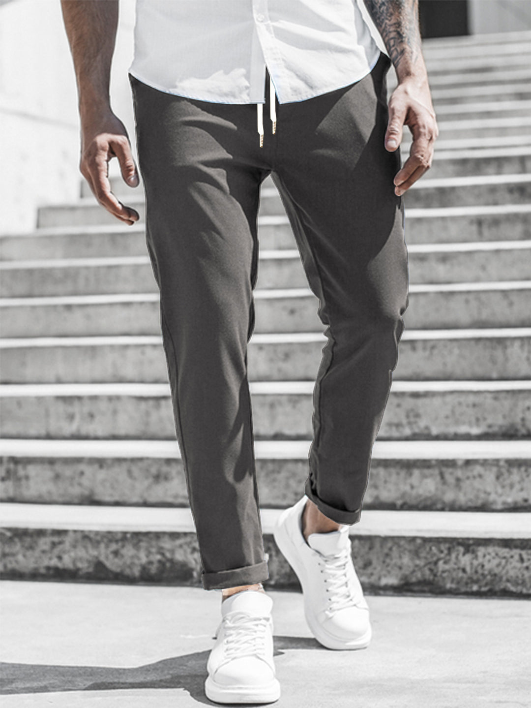 Herren Sportliche Chino-Hose mit flexiblem Bund und modernen Details Aliams