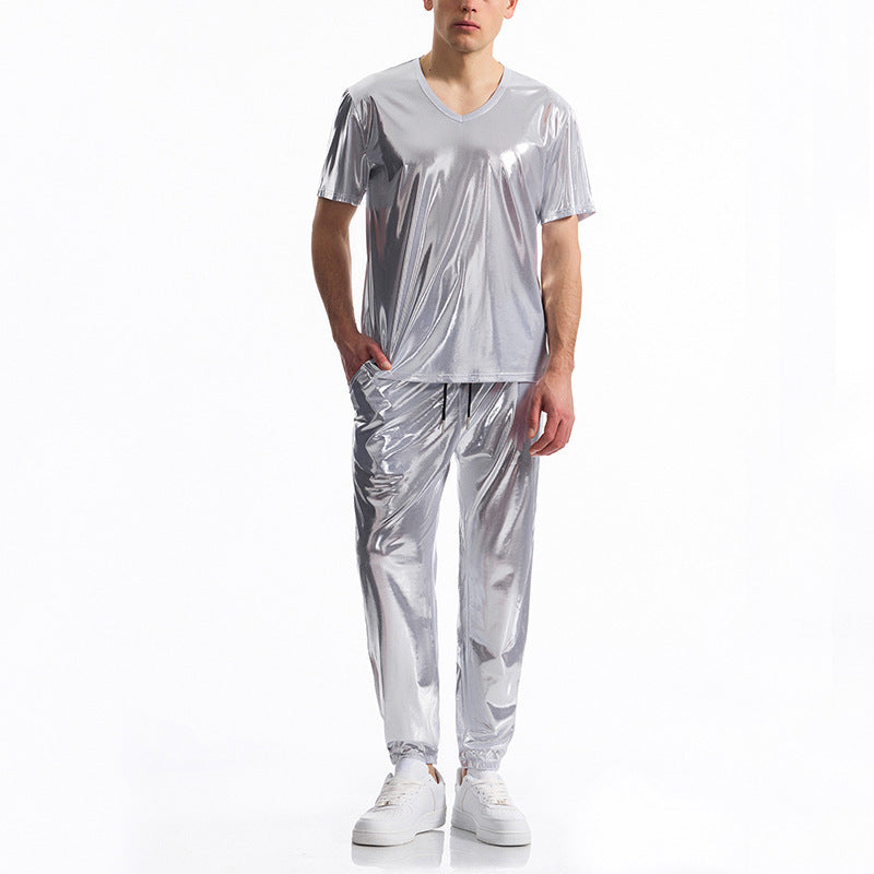 Herren Sportliches Set aus glänzendem Material mit V-Ausschnitt Aliams