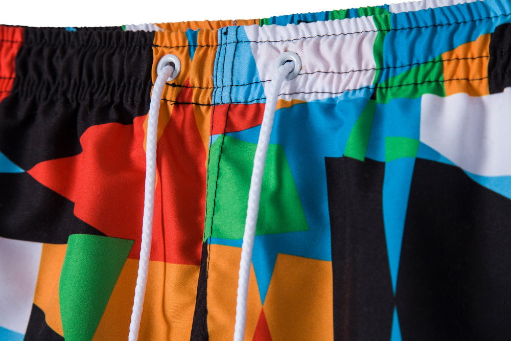 Herren Badeshorts mit lebhaftem geometrischem Muster und elastischem Bund Aliams