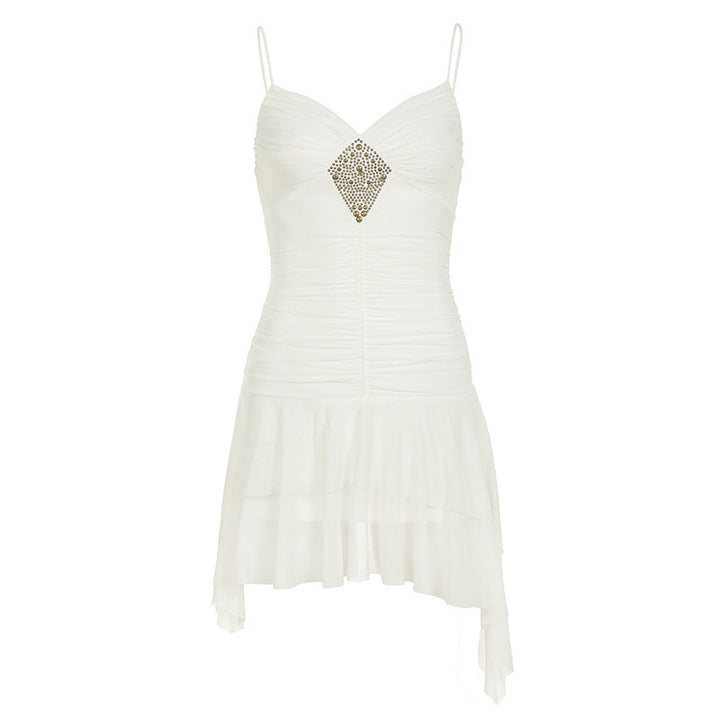 Damen Elegantes Abendkleid mit Rüschendetails und funkelndem Schmuck Aliams