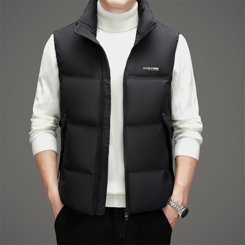 Herren samtige Steppweste mit hohem Kragen und praktischen Taschen Aliams