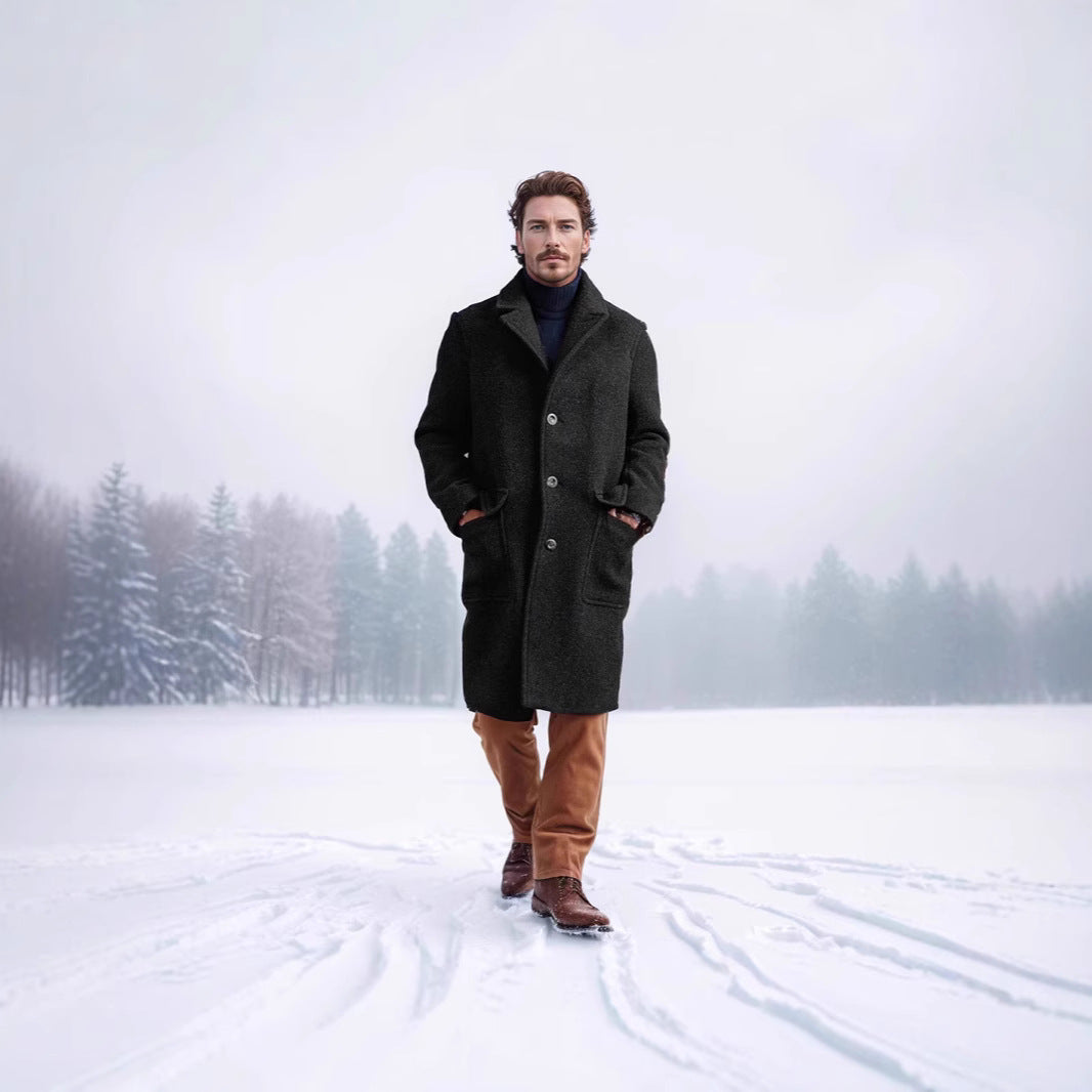 Herren eleganter Lammfellmantel mit strukturiertem Obermaterial und praktischem Verschluss Aliams