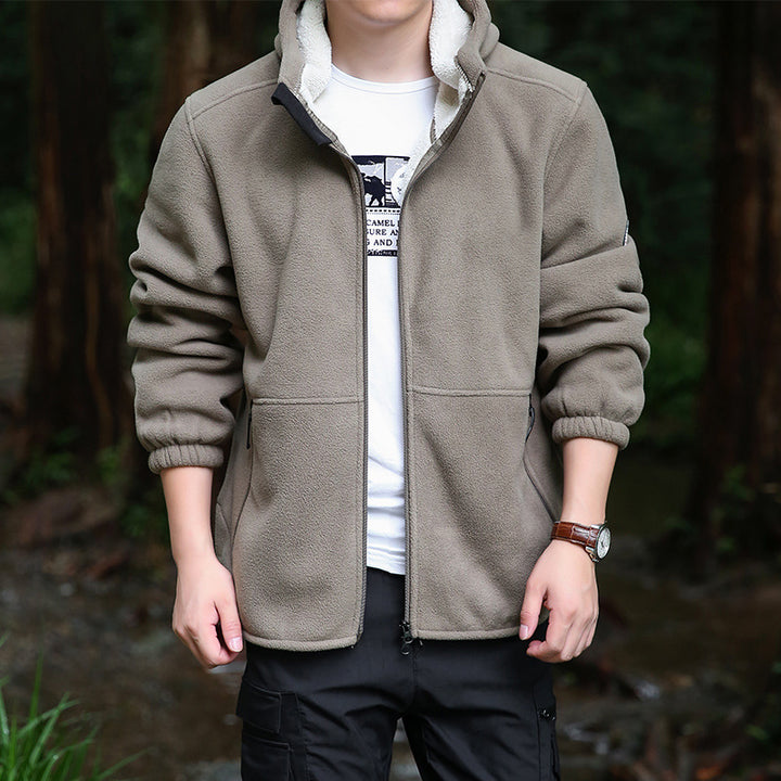 Herren Fleecejacke mit verstellbarer Kapuze und praktischen Reißverschlusstaschen Aliams