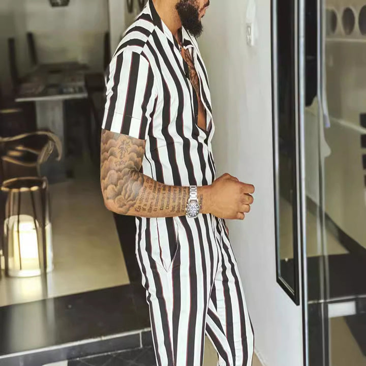 Herren Jumpsuit mit modernem Streifenmuster und durchgehendem Reißverschluss Aliams
