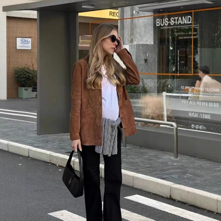 Damen Weiche Wildlederjacke mit Praktischen Aufgesetzten Taschen und Elegantem Schnitt Aliams