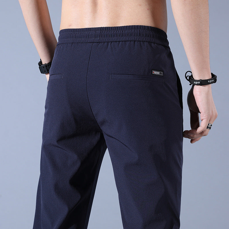 Herren sportliche Jogginghose mit elastischem Bund und praktischen Reißverschlusstaschen Aliams