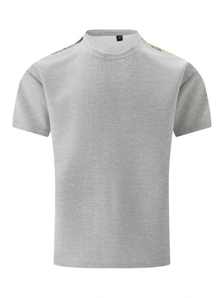 Herren atmungsaktives Kurzarm-T-Shirt mit strukturiertem Design und modernen Akzenten Aliams