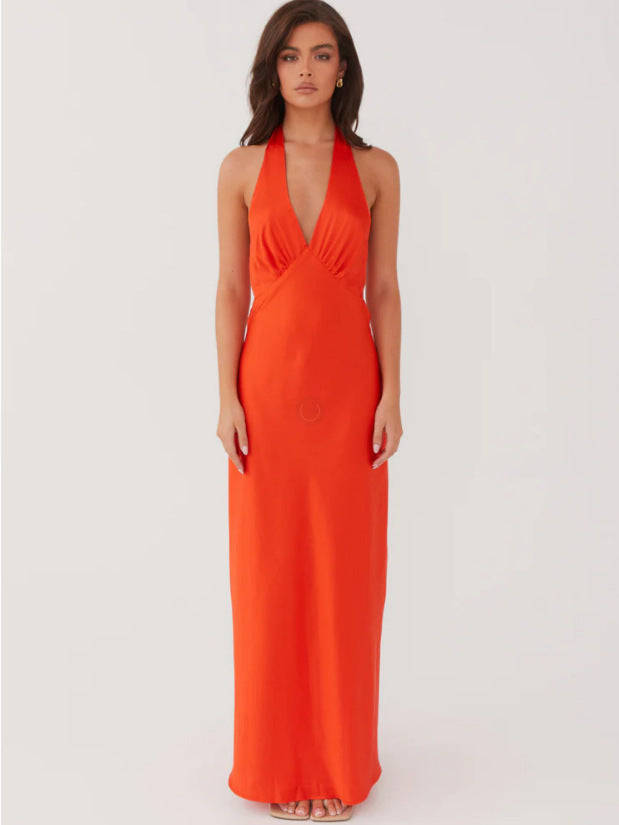 Damen Maxikleid mit Elegantem Halterneck-Design und Figurformendem Schnitt Aliams