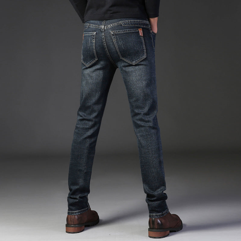 Herren schmal geschnittene Jeans mit angenehmem Stretch-Anteil und modernen Details Aliams
