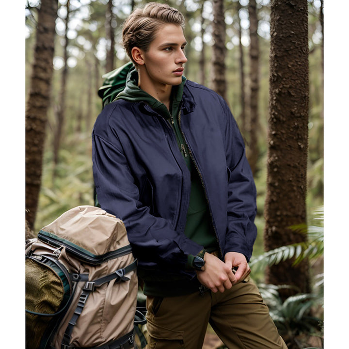 Herren funktionale Freizeitjacke im sportlichen Design mit gerundetem Kragen Aliams