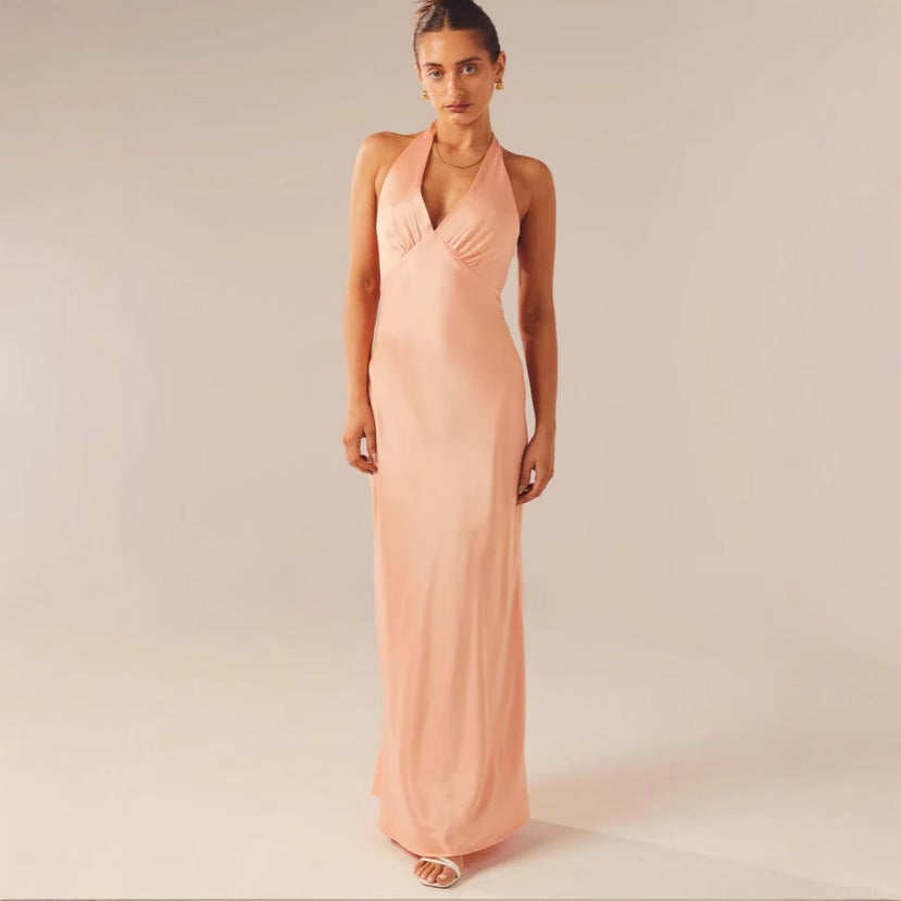 Damen Maxikleid mit Elegantem Halterneck-Design und Figurformendem Schnitt Aliams