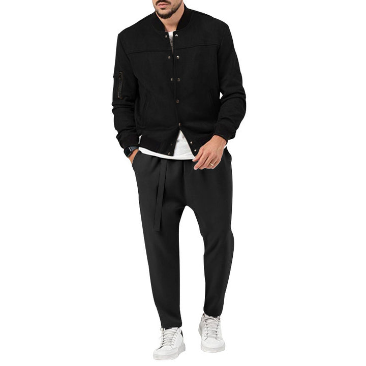 Herren Bomberjacke aus luxuriösem Wildleder mit praktischen Reißverschlusstaschen und eleganten Akzenten Aliams