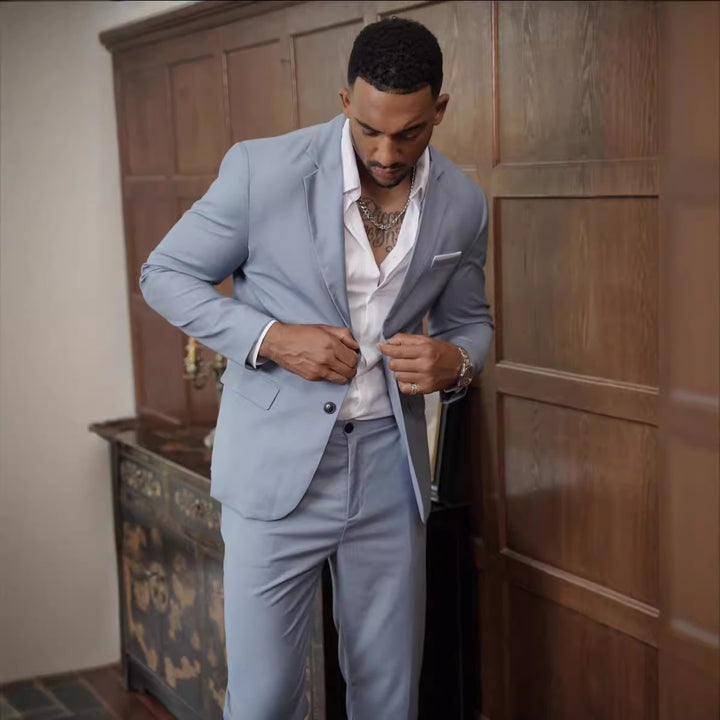 Herren Eleganter Anzug mit leichtem Schnitt und schmalem Revers Aliams