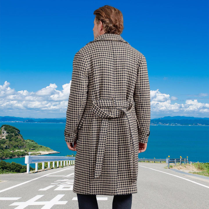 Herren eleganter Karomantel mit strukturiertem Design und praktischen Taschen Aliams