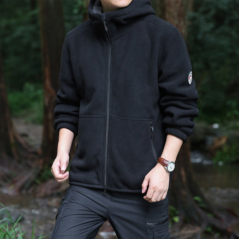 Herren Fleecejacke mit verstellbarer Kapuze und praktischen Reißverschlusstaschen Aliams