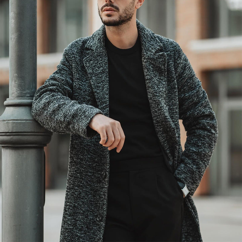 Herren eleganter Wintermantel mit strukturiertem Design und tiefem Kragen Aliams