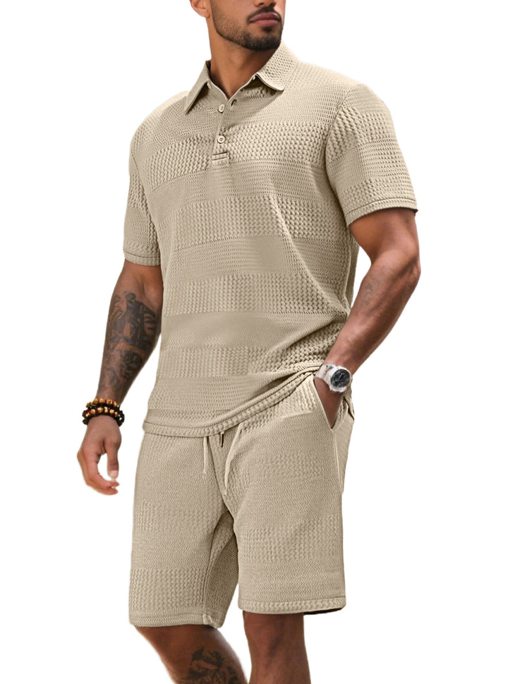 Herren Freizeitanzug mit strukturiertem Poloshirt und kurzen Hosen Aliams