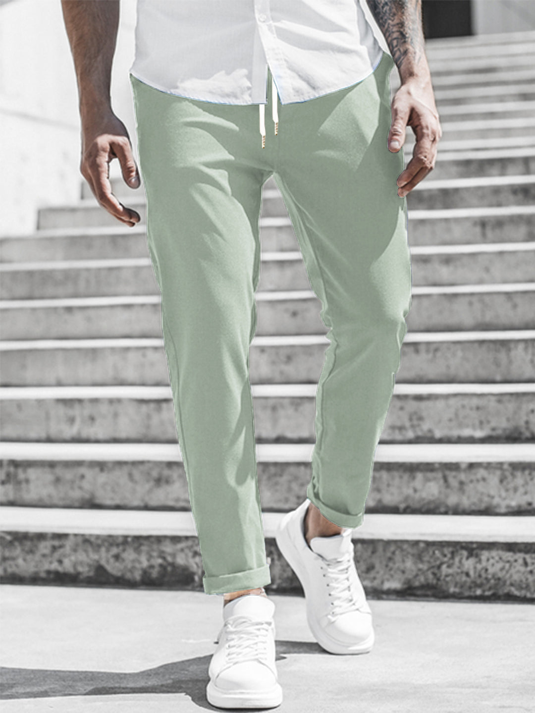 Herren Sportliche Chino-Hose mit flexiblem Bund und modernen Details Aliams