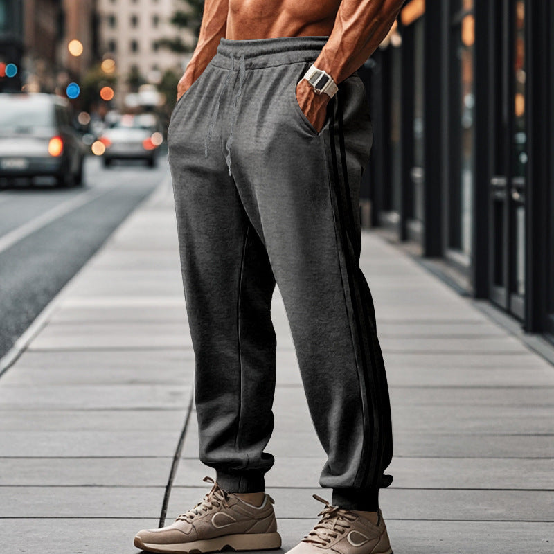 Herren Sportliche Trainingshose mit seitlichen Streifen Aliams