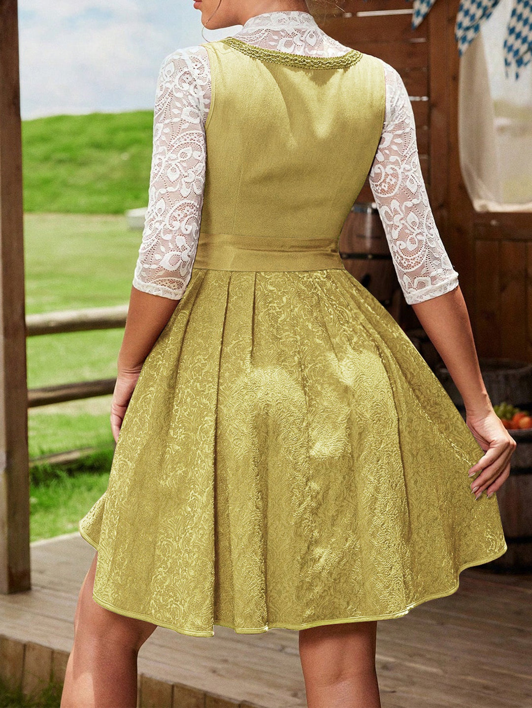 Damen Dirndlkleid mit Floralen Details und Spitzenärmel Aliams