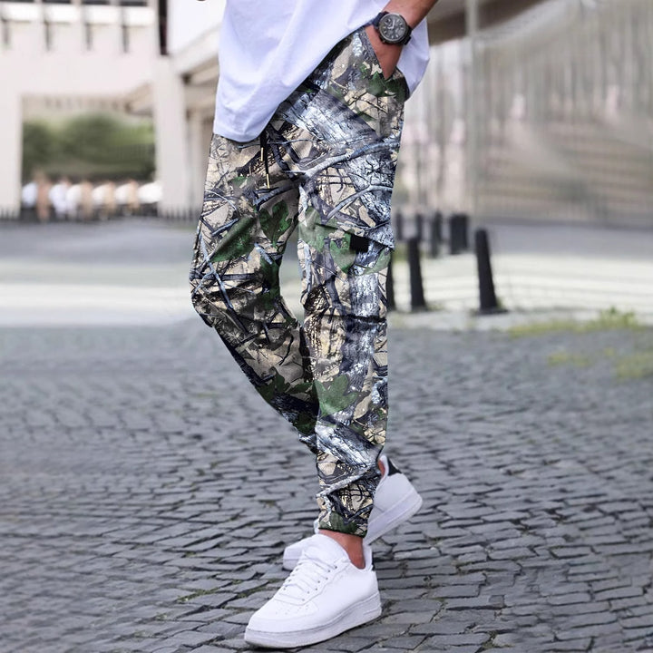 Herren Cargohose im angesagten Camouflage-Design mit elastischem Bund und praktischen Taschen Aliams