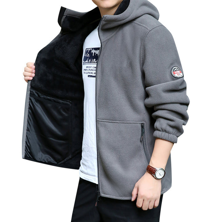 Herren Fleecejacke mit verstellbarer Kapuze und praktischen Reißverschlusstaschen Aliams