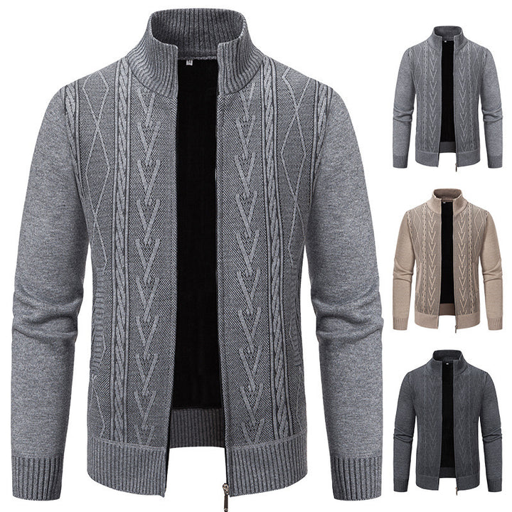 Herren Strickjacke mit modernem Zopfmuster und hohem Stehkragen Aliams