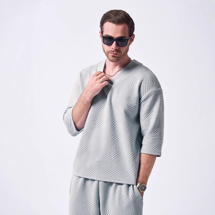 Herren TrendigesKurzarm-Oberteil mit modernem V-Ausschnitt und strukturiertem Design Aliams