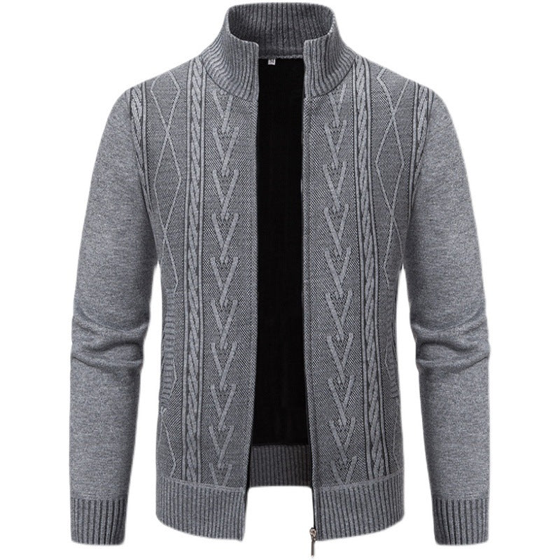 Herren Strickjacke mit modernem Zopfmuster und hochgeschlossenem Kragen Aliams