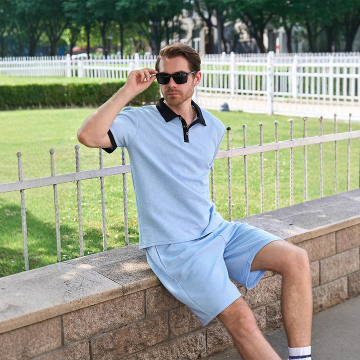 Herren Sportliches Polohemd mit kontrastierenden Details und passenden Shorts Aliams