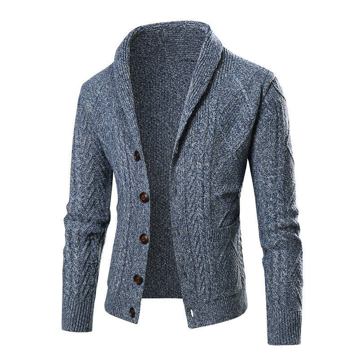 Herren Strickjacke mit modernem Zopfmuster und aufgesetzten Taschen Aliams