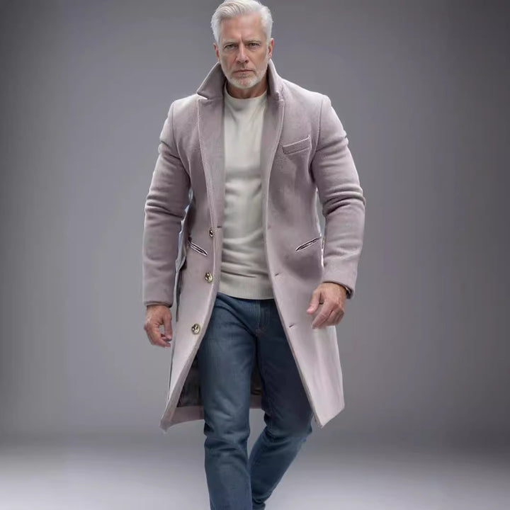 Herren eleganter langes Wollmantel mit schmalem Schnitt und goldenen Knöpfen Aliams